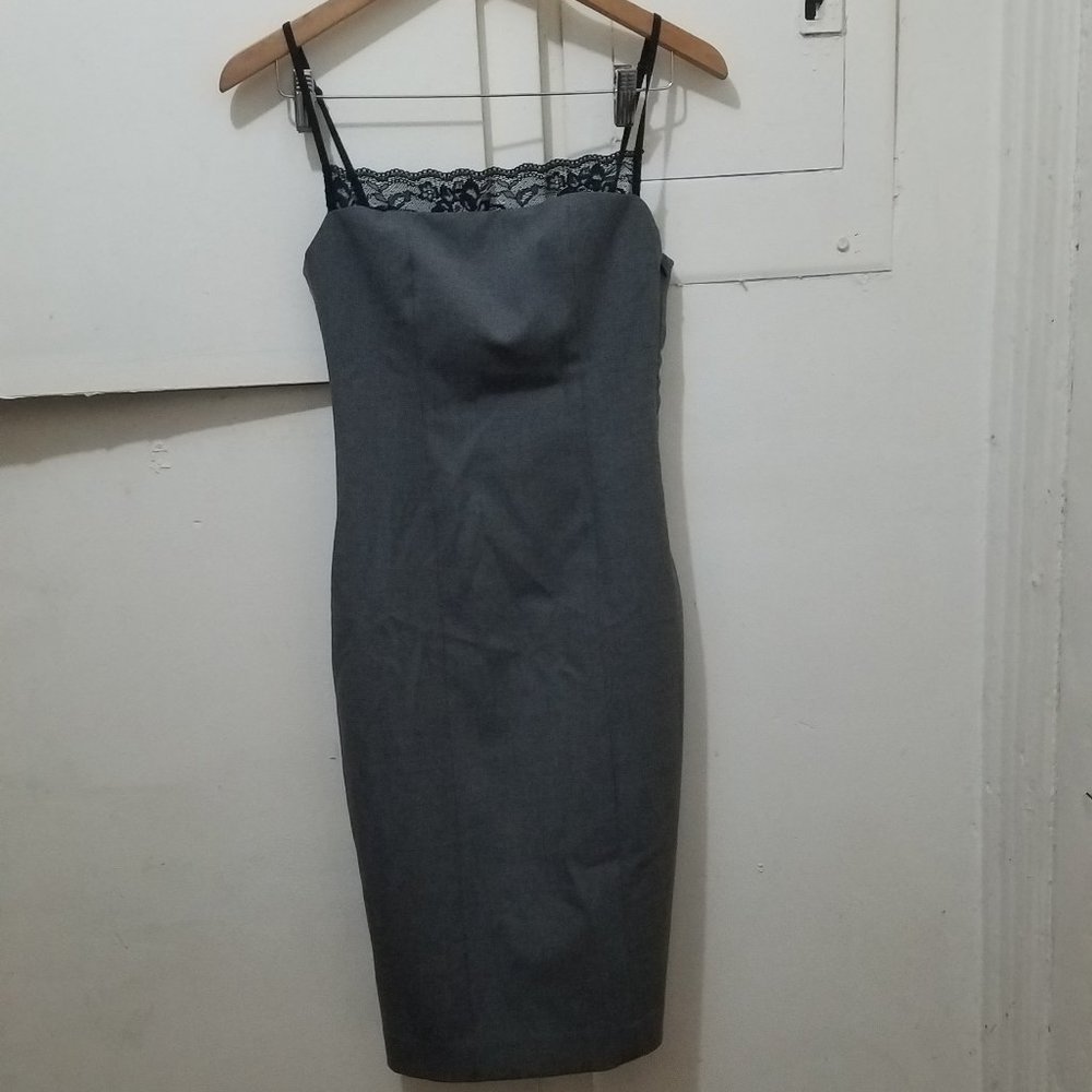 NWT LACE GRAY MNI DRESS - Picture 6 of 9